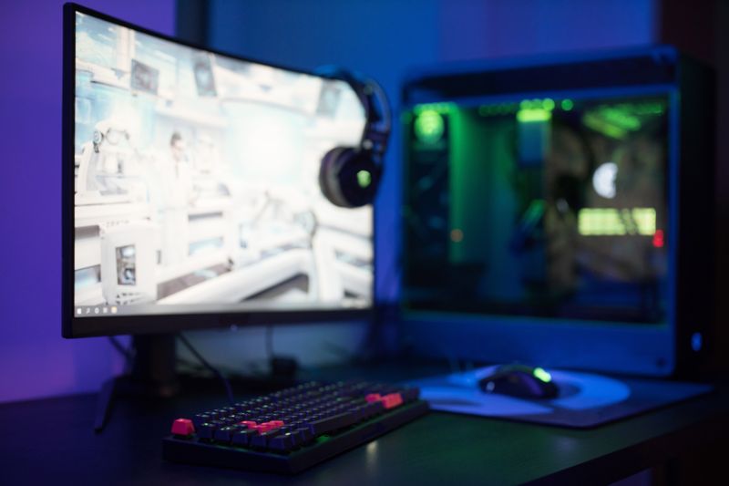 27\" Curved Monitor
