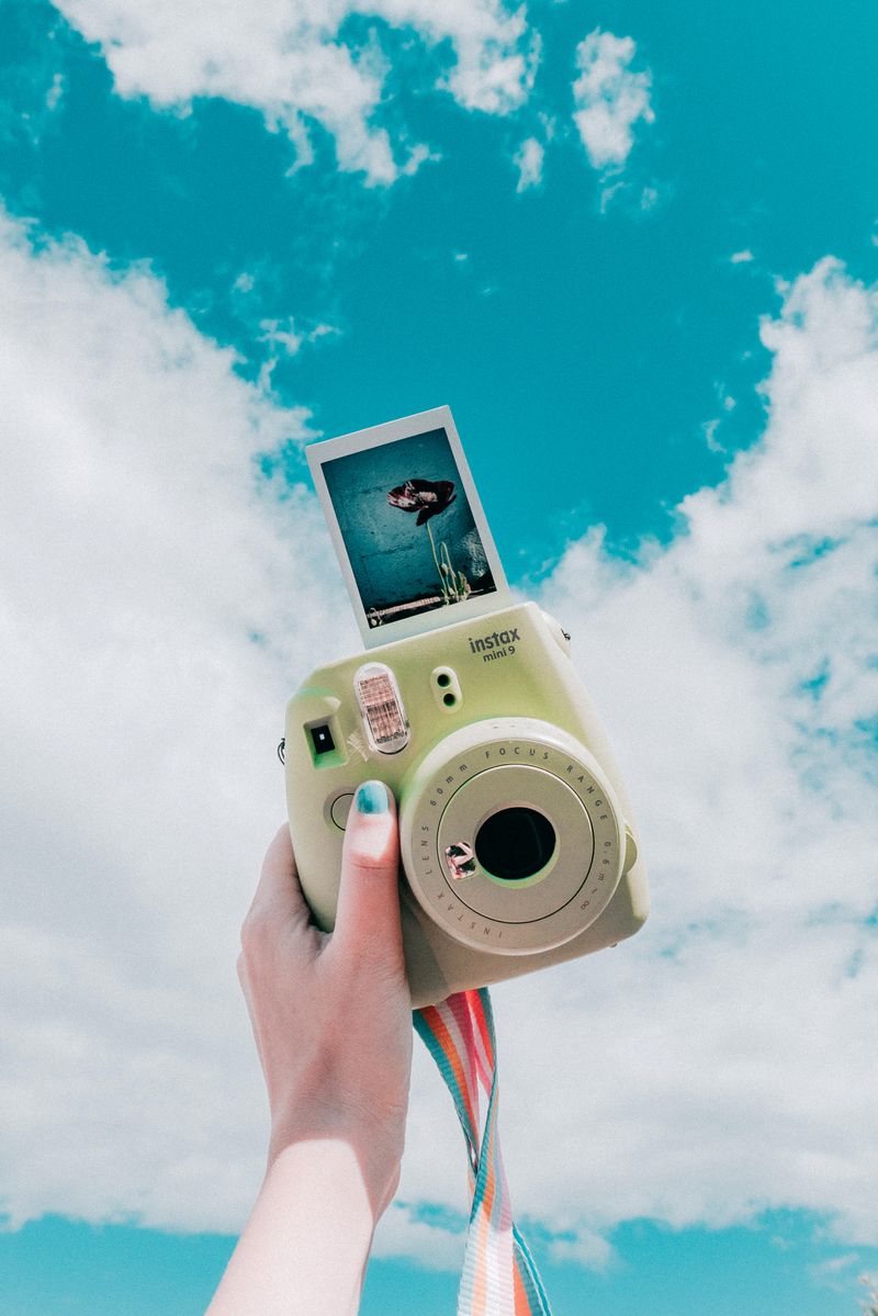 Instant Camera